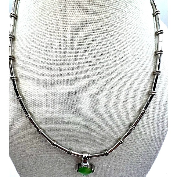 Silver Necklace With Green Glass Cats Eye Pendant - Picture 4 of 8